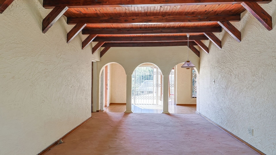 5 Bedroom Property for Sale in Protea Park North West